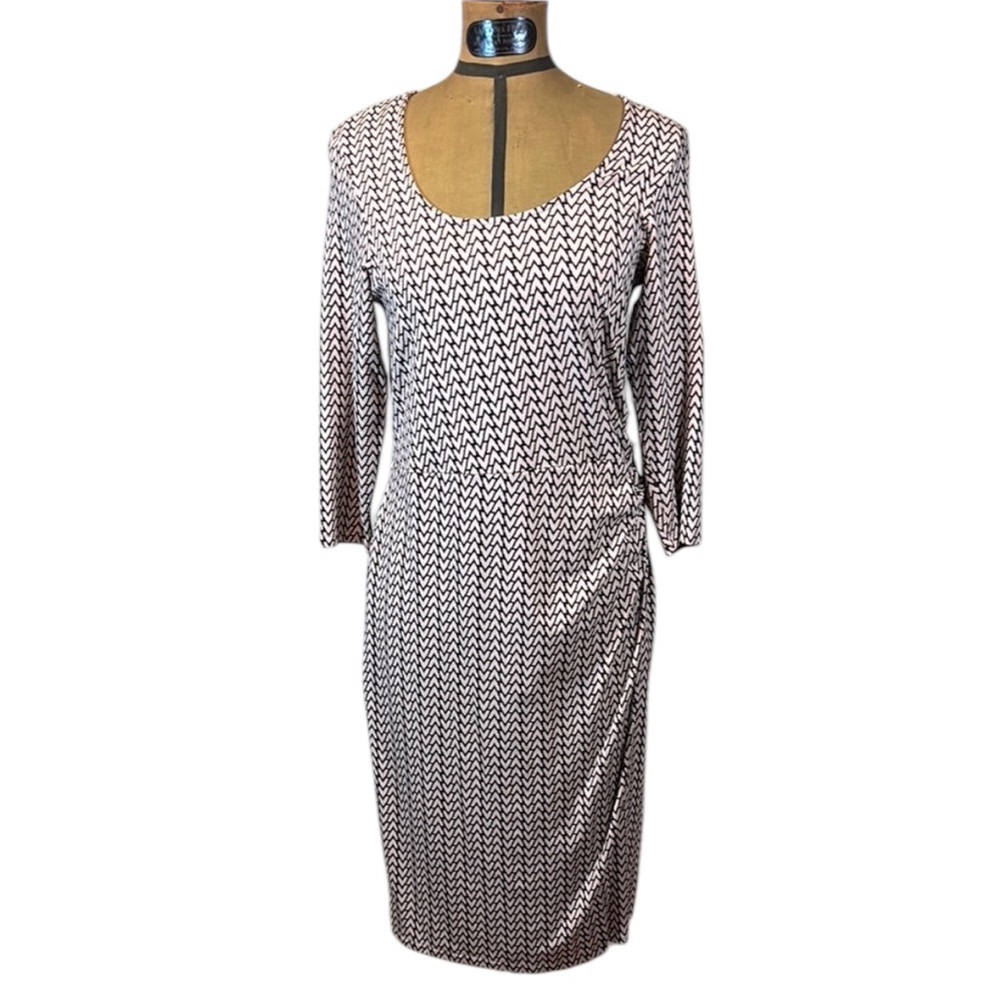 Black and light pink Patterned Dress